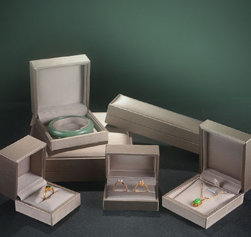 Saran Majestic Paper Boards