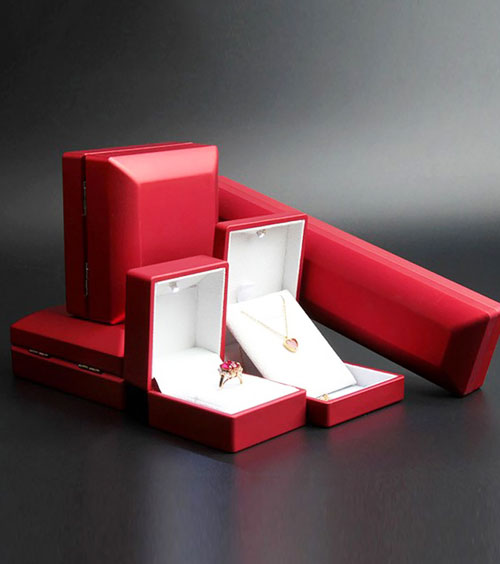 Saran Majestic Paper Boards